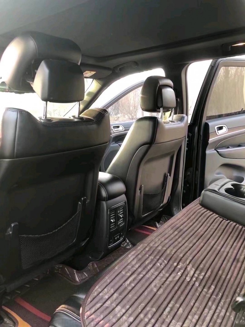 枣庄14年Jeep大切诺基8