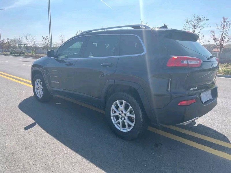 徐州16年Jeep自由光4