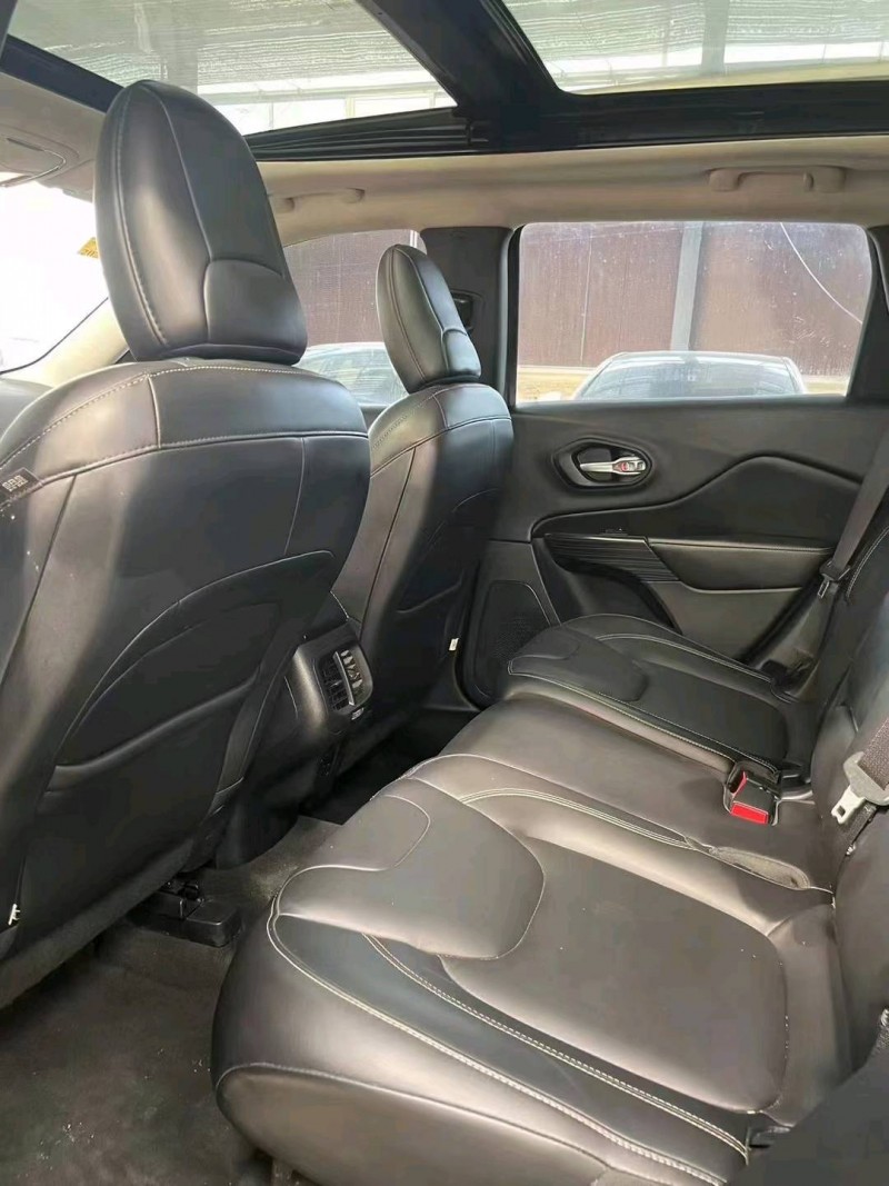 潍坊16年Jeep自由光5