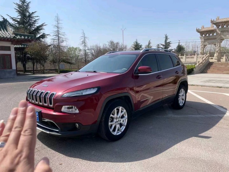 济南18年Jeep自由光2