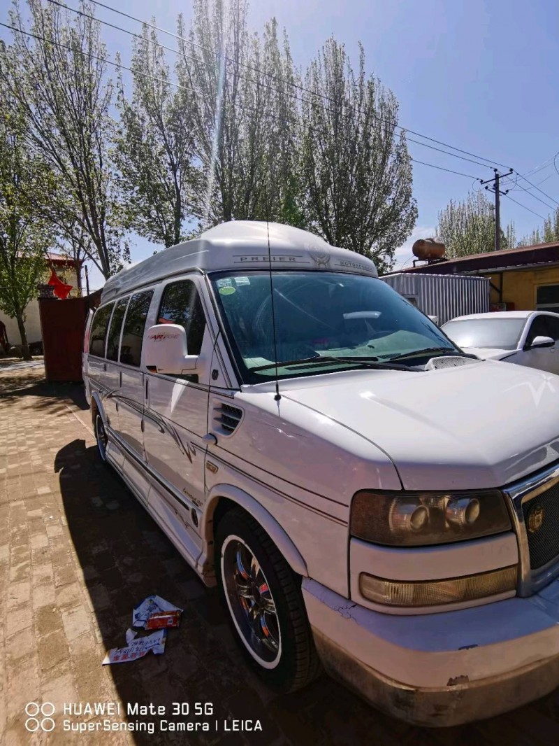 保定11年GMC商务之星3