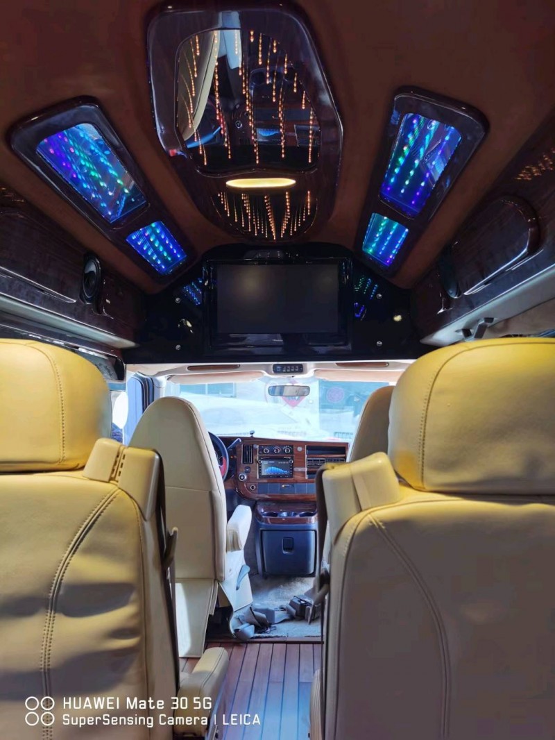 保定11年GMC商务之星4