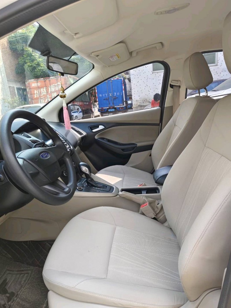 广州17年福特福克斯4