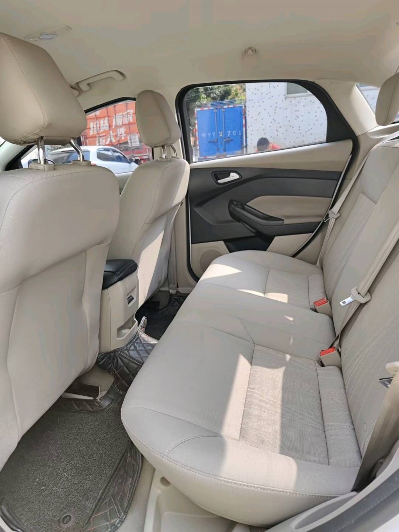 广州17年福特福克斯6