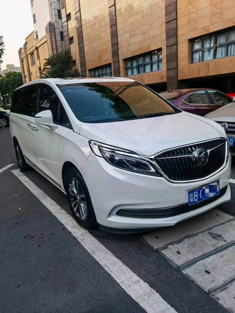 广州18年别克GL82