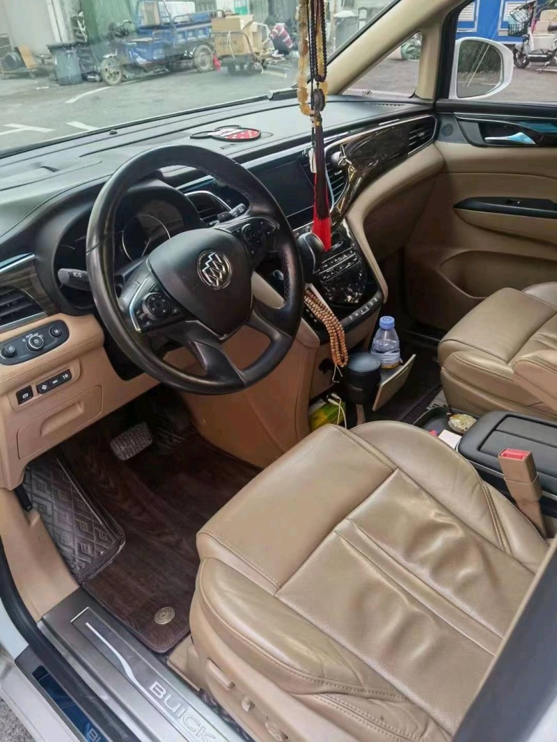 广州18年别克GL84