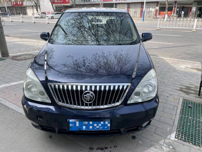 保定14年别克GL81