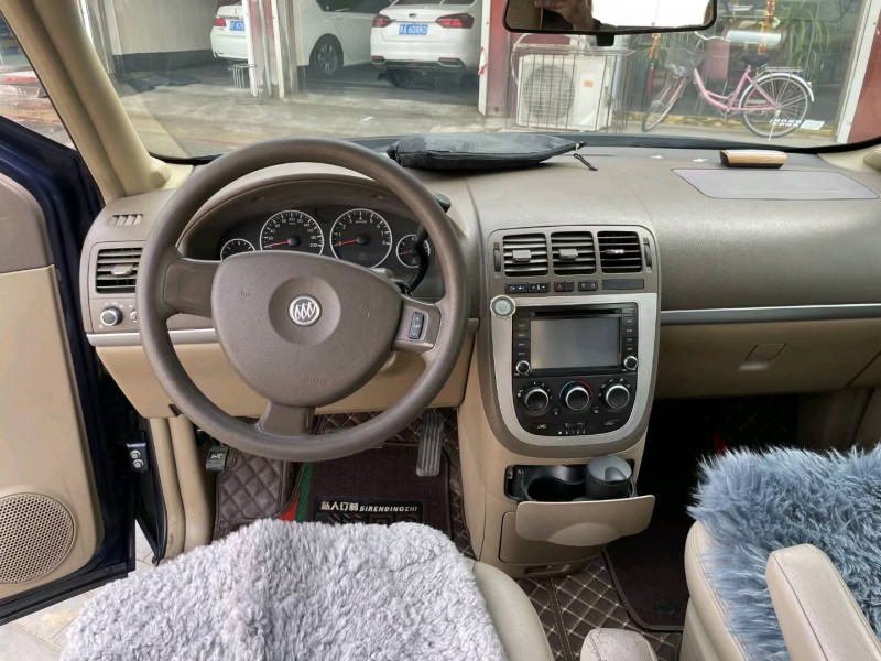 保定14年别克GL86