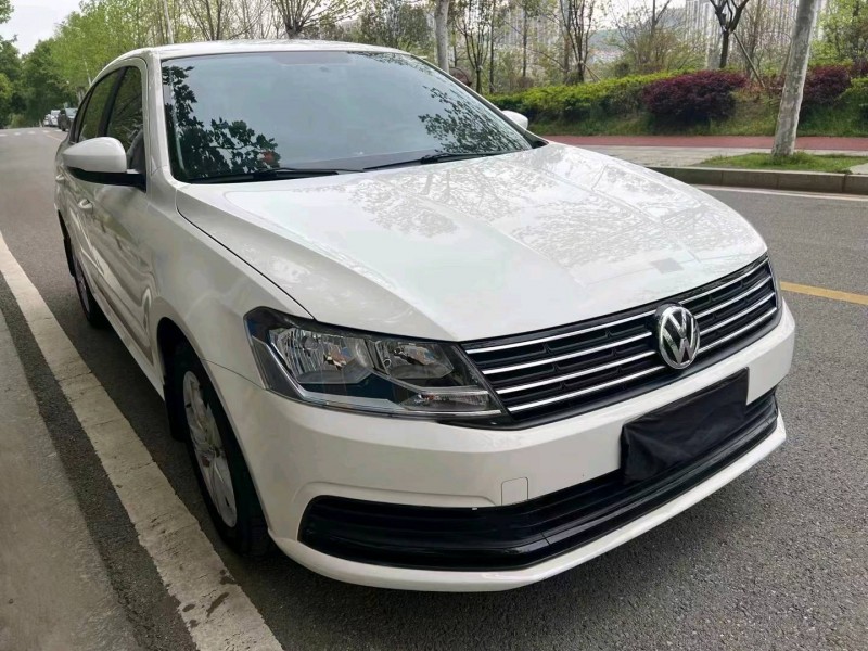 枣庄19年大众朗逸3
