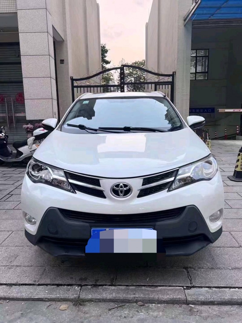 珠海16年丰田RAV4荣放1