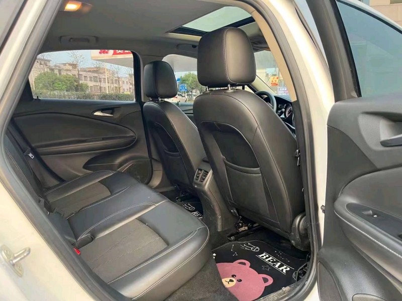 汕头19年别克威朗7