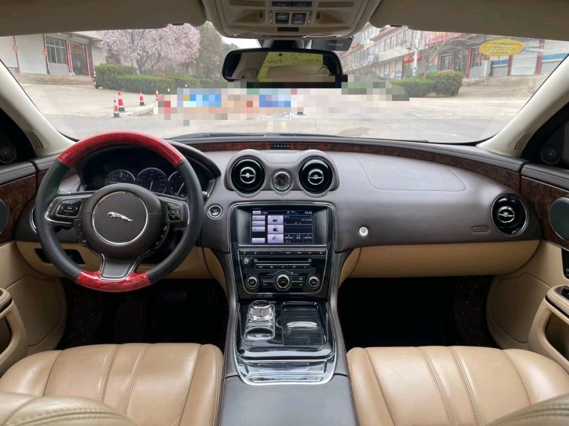 济南14年捷豹XJ6