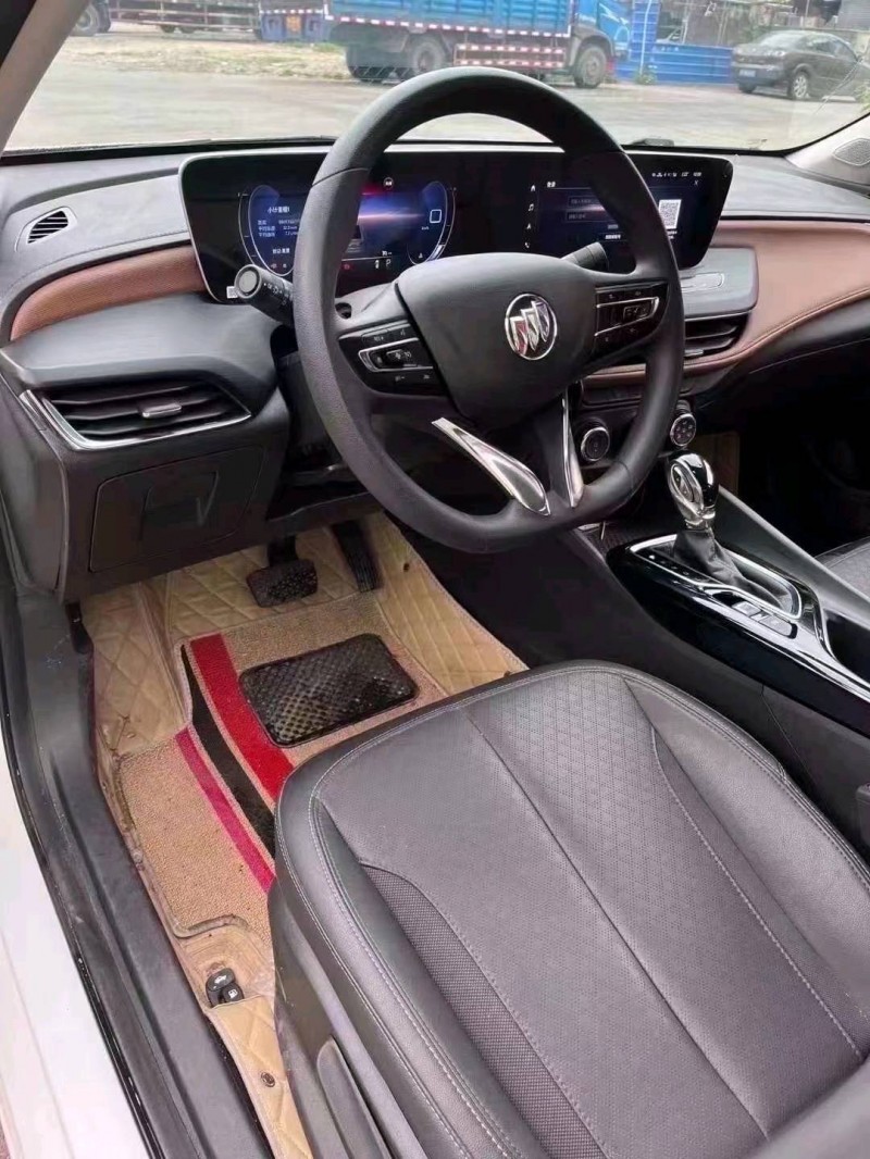 珠海22年别克威朗8
