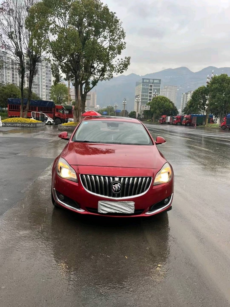 重庆14年别克君威1