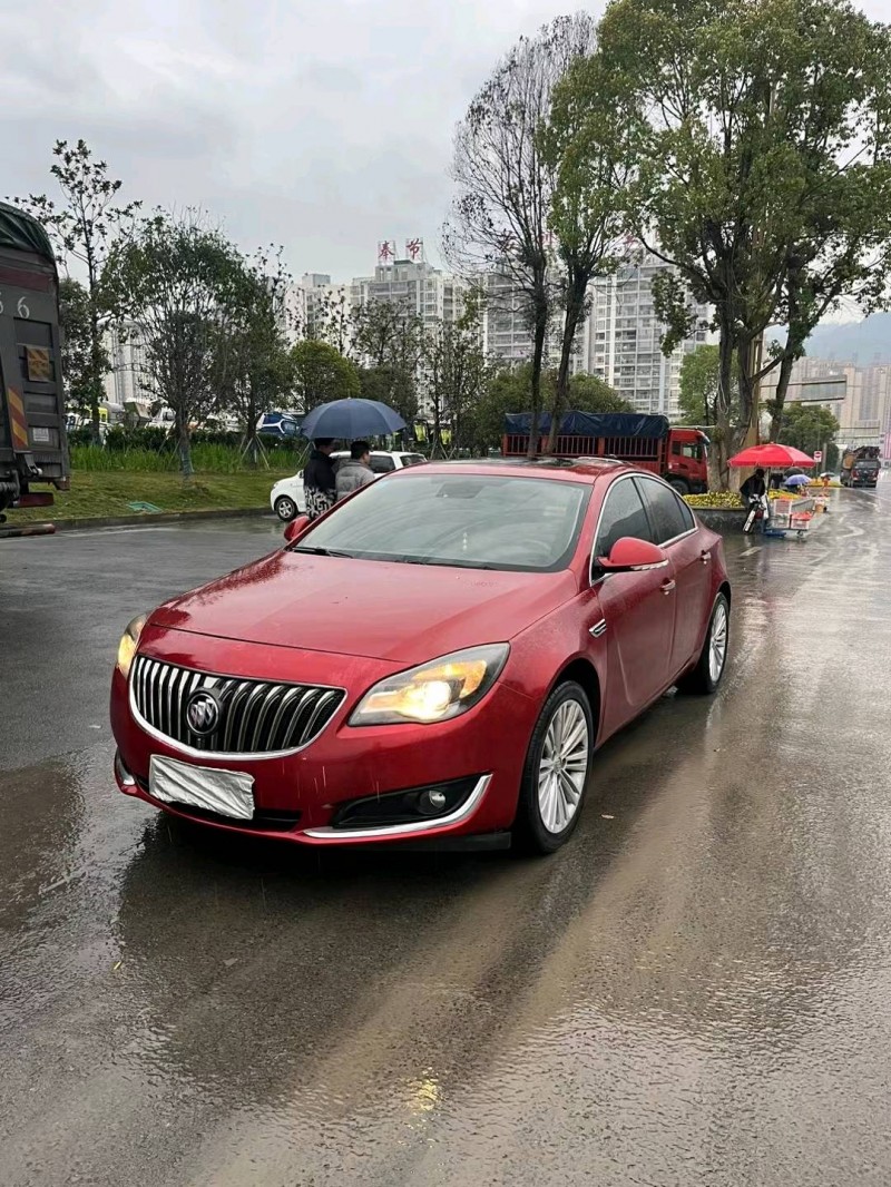 重庆14年别克君威2