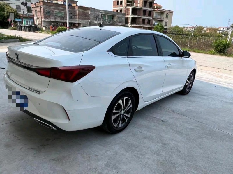 珠海21年长安汽车逸动8