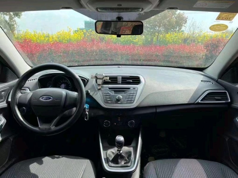 徐州19年福特福睿斯4