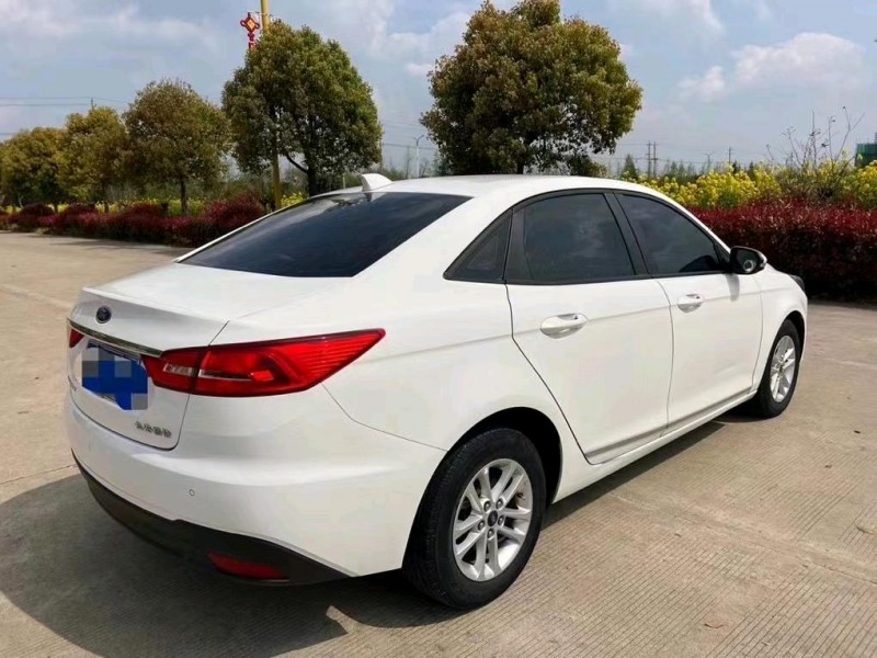 徐州19年福特福睿斯6