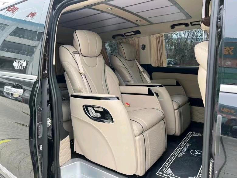 盐城20年奔驰威霆7