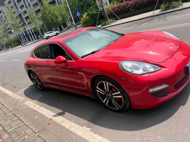重庆11年保时捷帕拉梅拉4