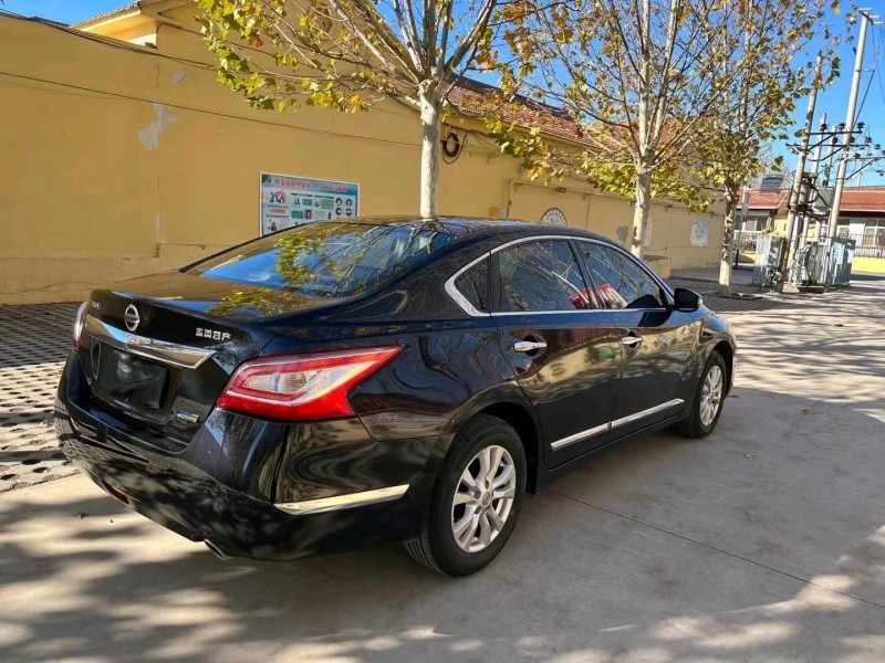 廊坊15年日产天籁8