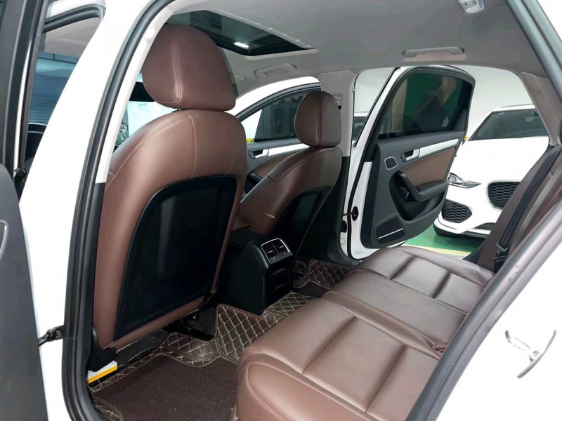 成都15年奥迪A4L4