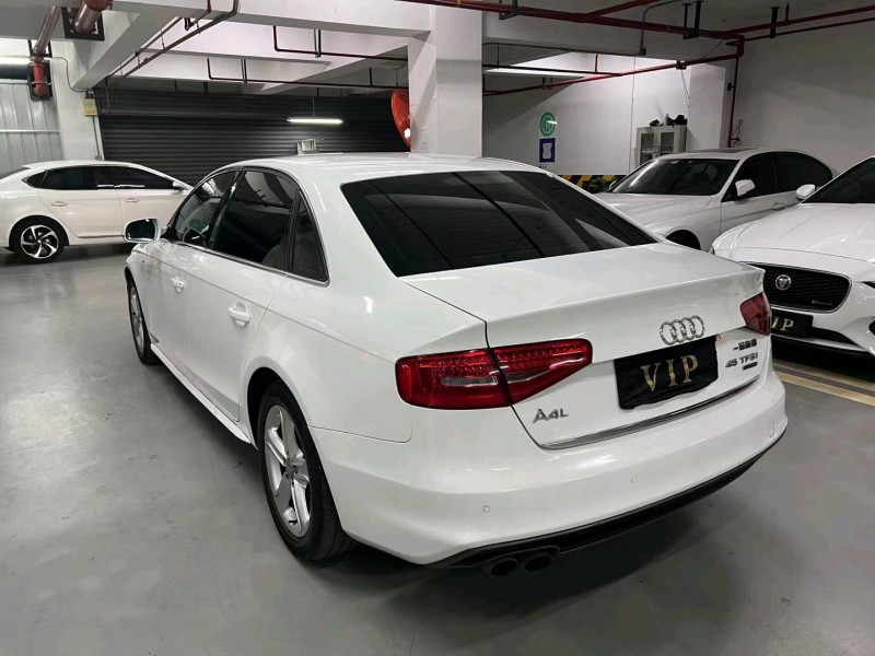成都15年奥迪A4L7