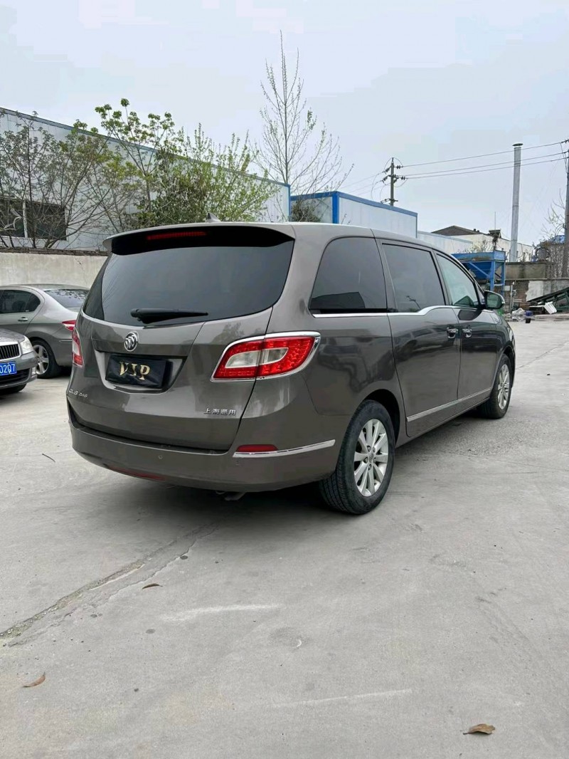 盐城11年别克GL88