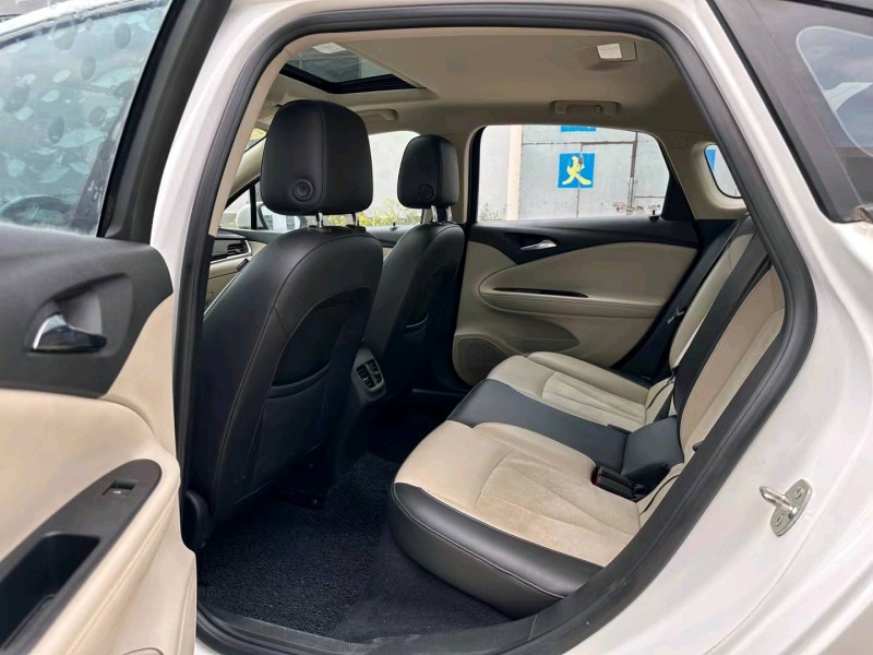 盐城18年别克威朗5