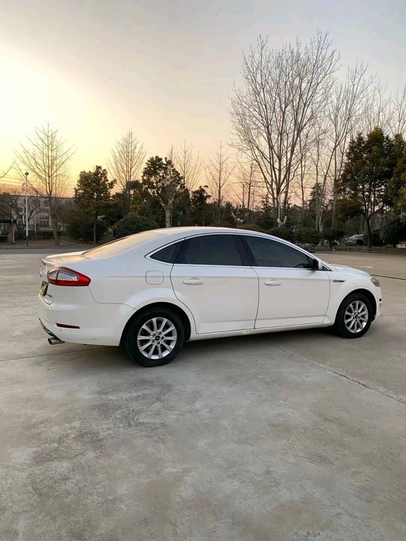 宿迁16年福特蒙迪欧-致胜7