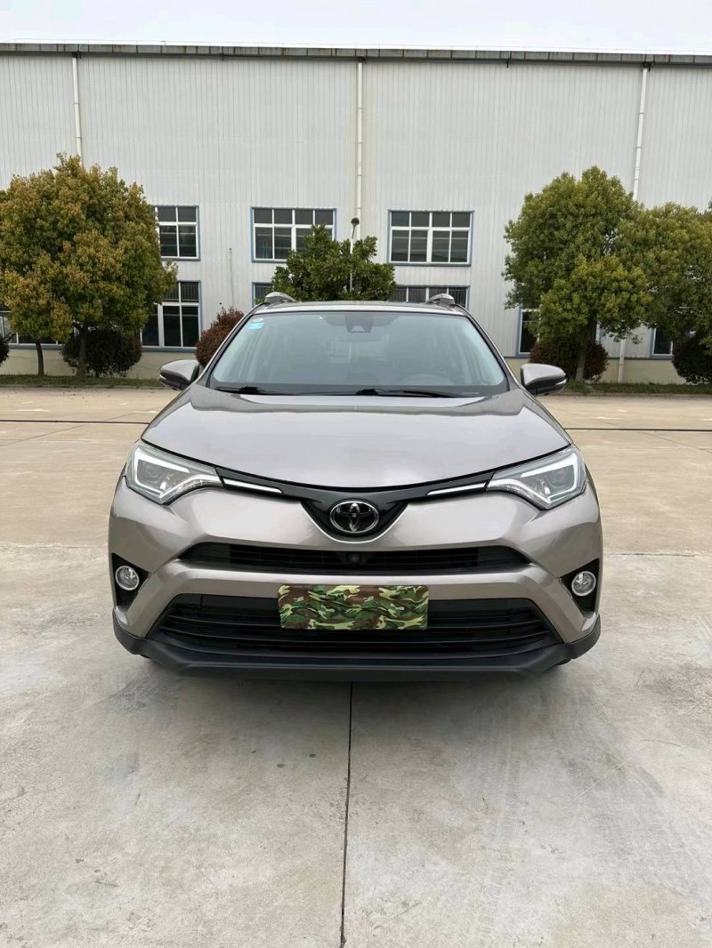 宿迁18年丰田RAV4荣放1
