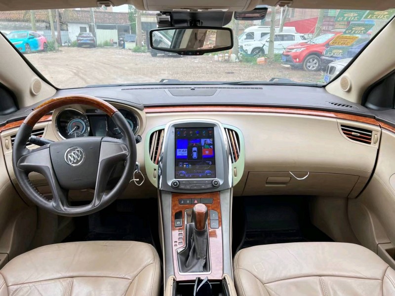 广州12年别克君越5