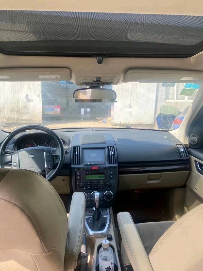 济宁11年路虎神行者5