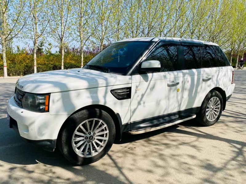 青岛13年路虎揽胜运动2