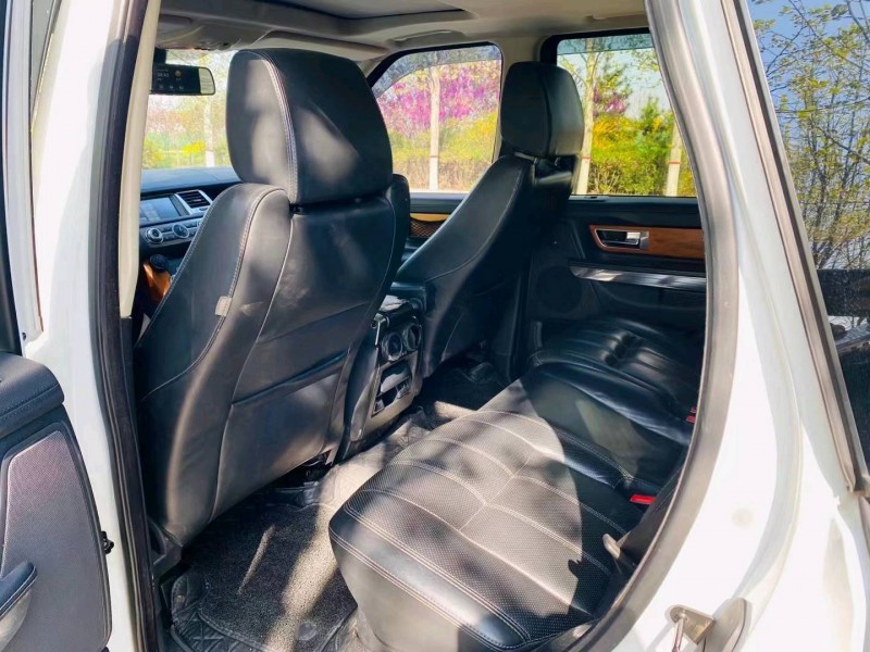 青岛13年路虎揽胜运动6