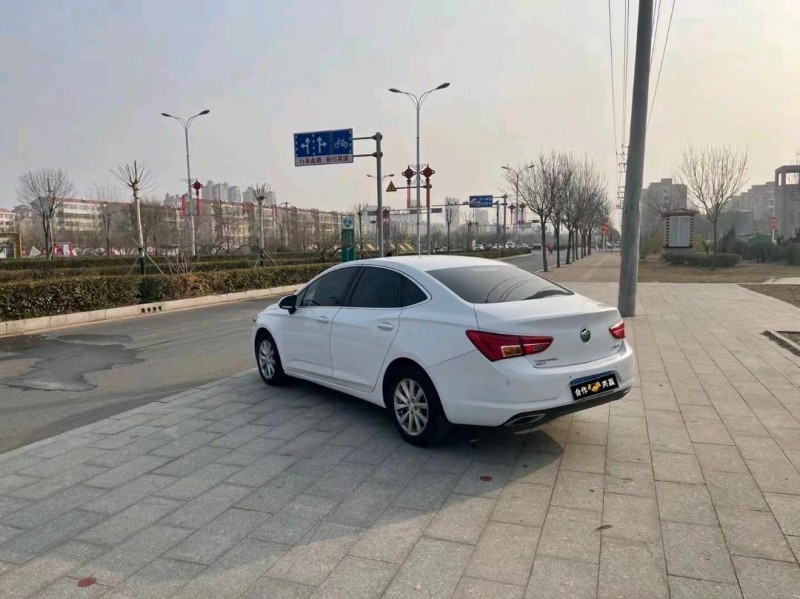 廊坊17年别克威朗8