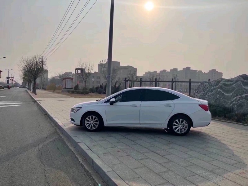 廊坊17年别克威朗9