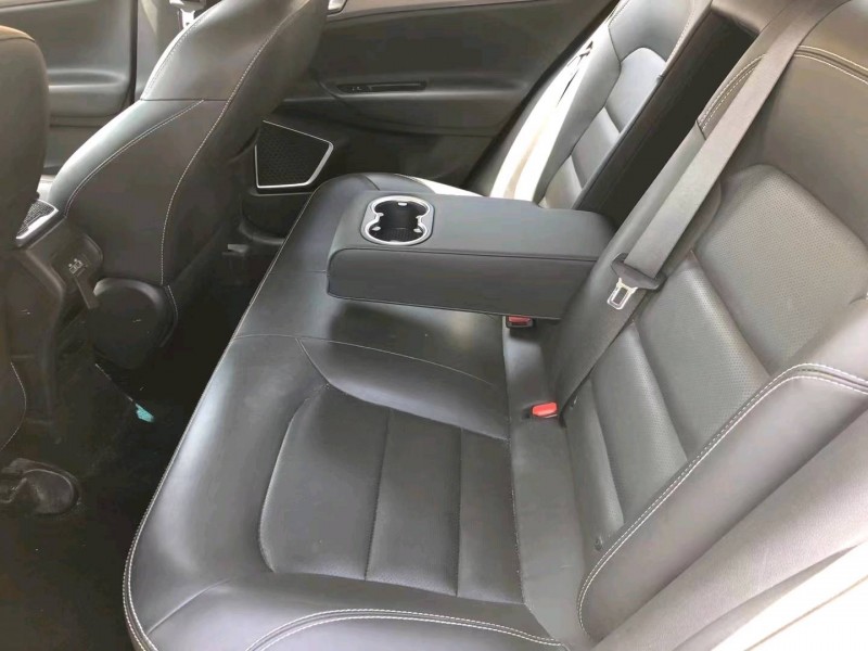 济宁19年吉利帝豪GL5