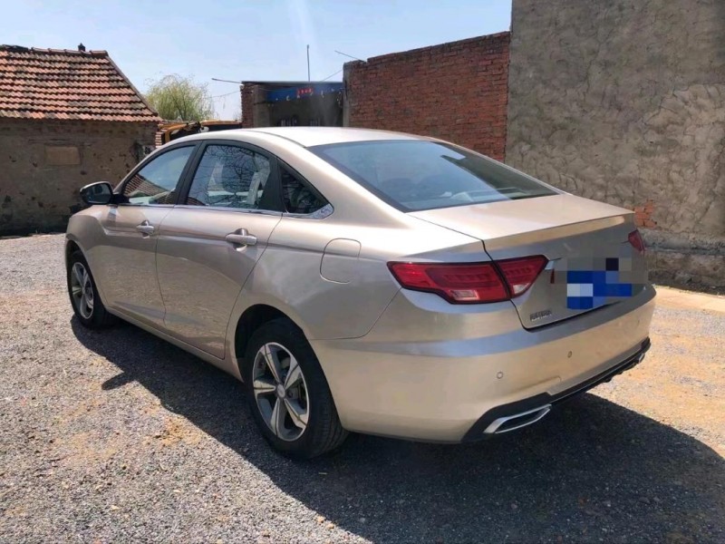 济宁19年吉利帝豪GL8