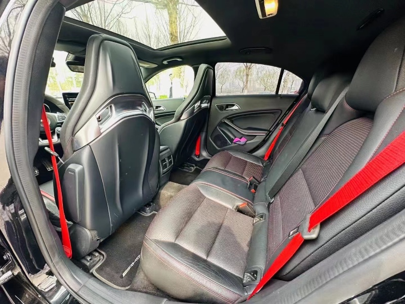 济南18年奔驰AMG3