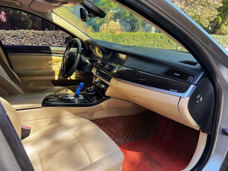 潍坊11年宝马5系4