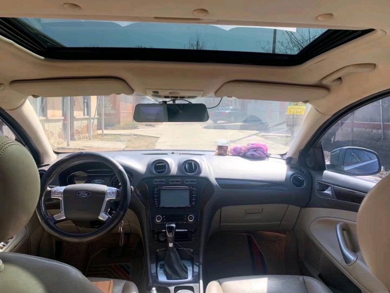 济宁11年福特蒙迪欧-致胜6