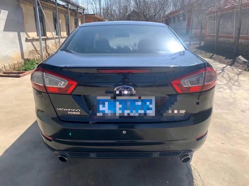 济宁11年福特蒙迪欧-致胜9