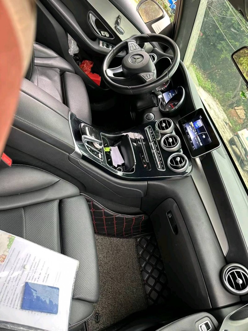 广州17年奔驰GLC3