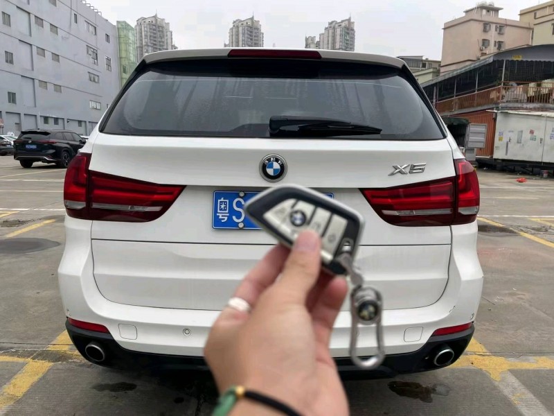 广州15年宝马X59