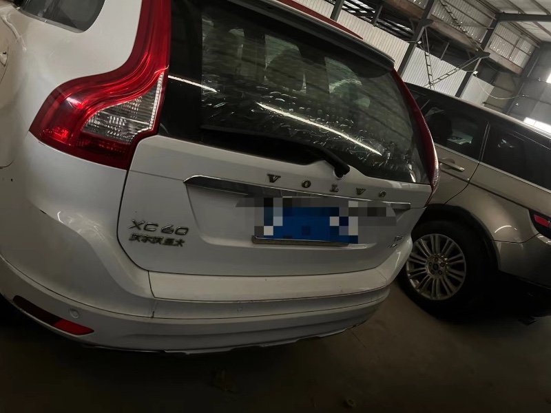 濰坊15年沃爾沃XC602