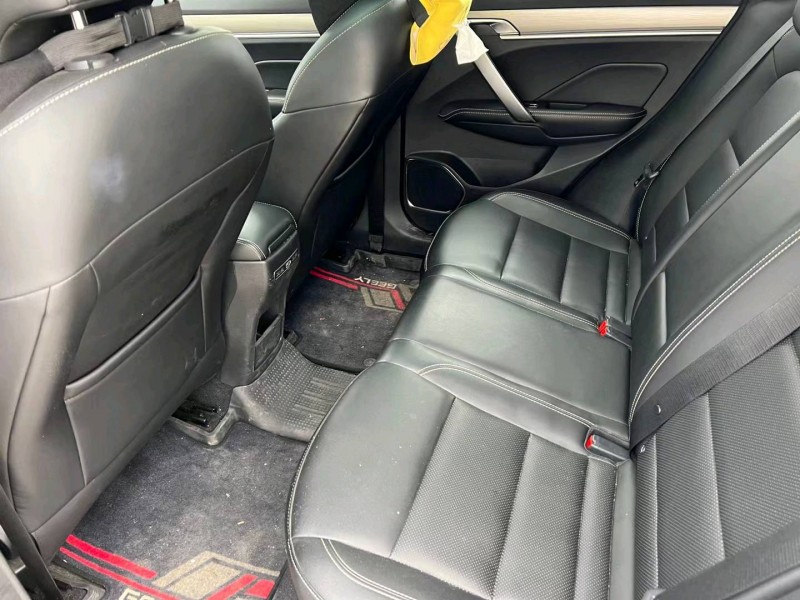 淮南20年吉利缤越6