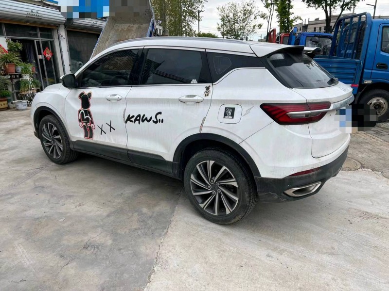 淮南20年吉利缤越7