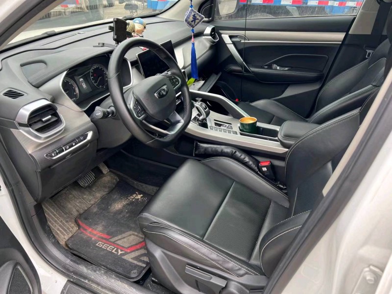 淮南20年吉利缤越8