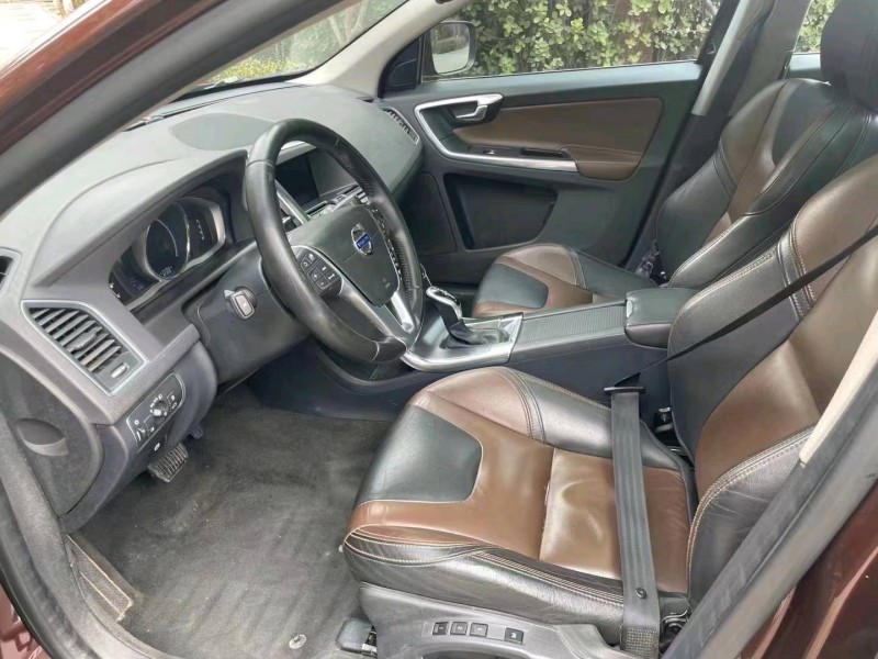 青岛16年沃尔沃XC608